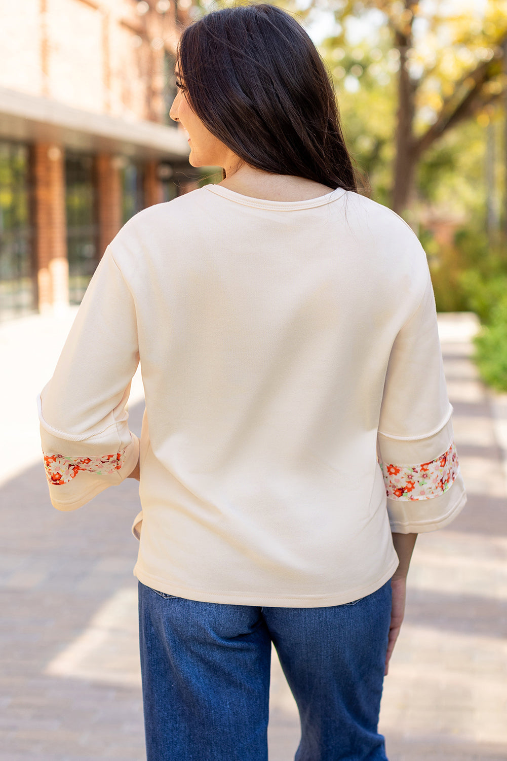 Threaded Pear Flower Exposed Seam Wide Sleeve Top