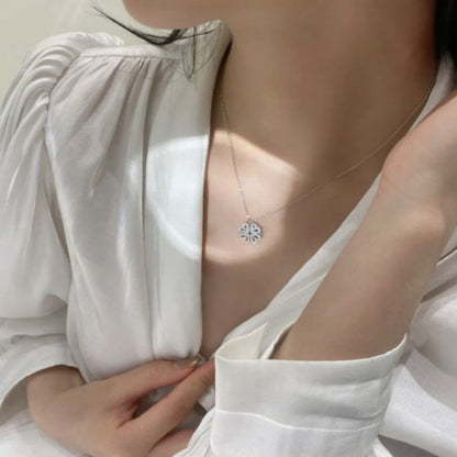 Magnetic Folding Heart-Shaped Clover Necklace | 2-in-1 Four-Leaf Clover & Heart Pendant | High-Sense Love Clavicle Chain | Trendy Openable Heart Choker Gift | 2026 High-Fashion Transformative Women’s Jewelry