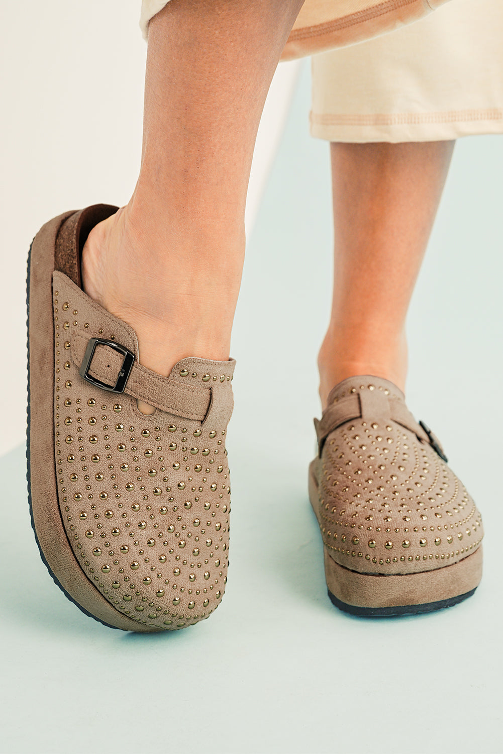 Threaded Pear Charli Closed toe Platform Slippers