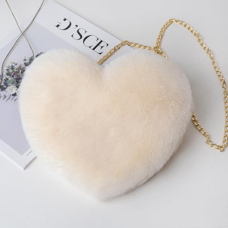 Women’s Love Heart Plush Chain Shoulder Bag | High-Sense Valentine’s Party Handbag | Trendy Minimalist Faux Fur Statement Purse | Luxury-Label Statuesque Radiant Accessory | 2026 High-Fashion Emerald-Luxe Essential