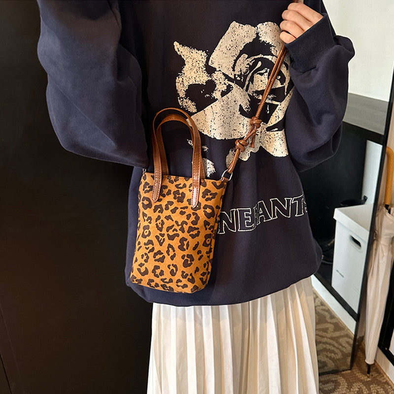 Women’s Retro Leopard Print Crossbody Bag | Luxury Suede Phone Shoulder Bag | Trendy Anime-Style Mini Versatile Satchel | Autumn & Winter Small Animal Print Purse | 2026 Streetwear Aesthetic Crossbody Bag