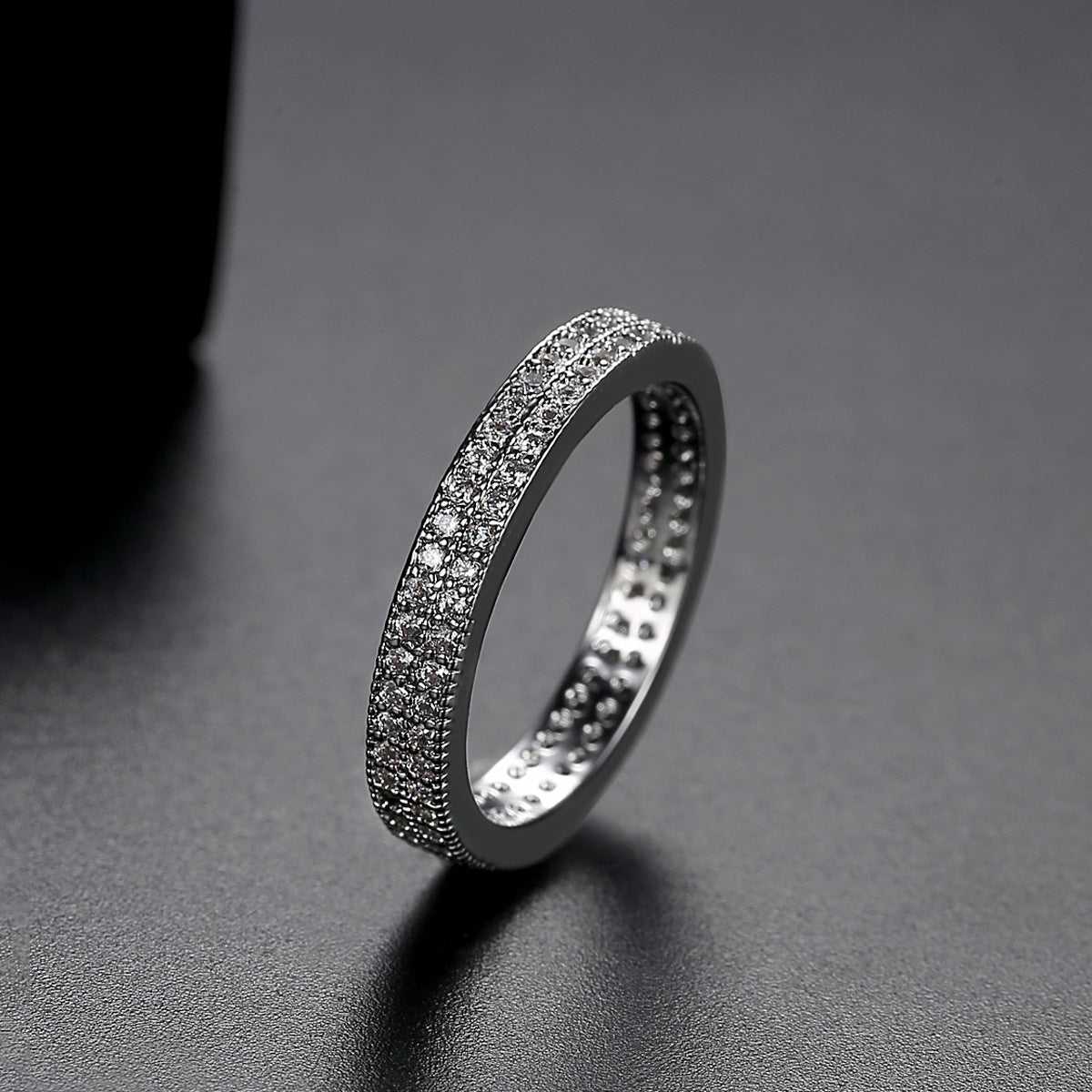 Cubic Zirconia & Silvertone Invisible Band