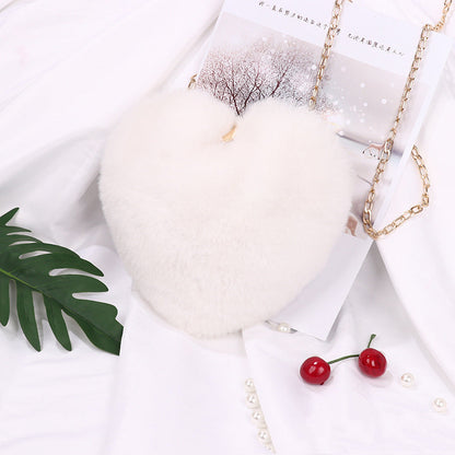 Women’s Love Heart Plush Chain Shoulder Bag | High-Sense Valentine’s Party Handbag | Trendy Minimalist Faux Fur Statement Purse | Luxury-Label Statuesque Radiant Accessory | 2026 High-Fashion Emerald-Luxe Essential