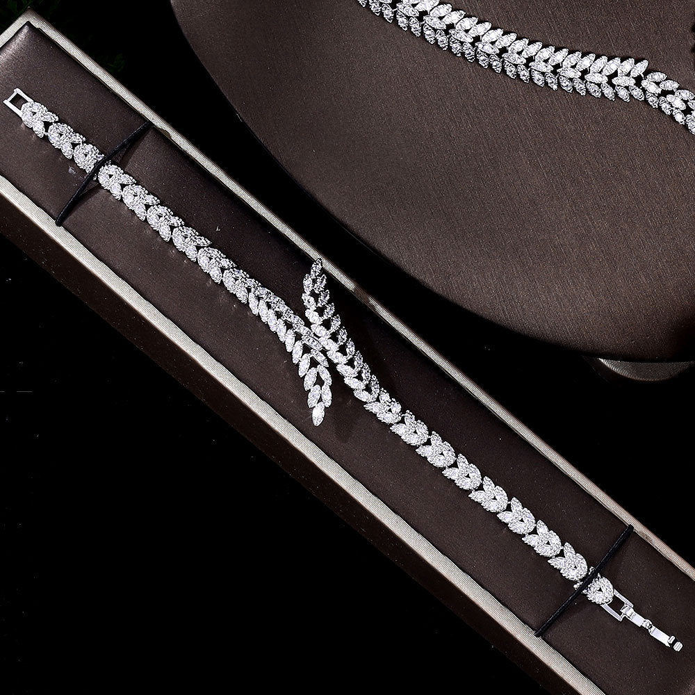 4-Piece 3A Zircon Bridal Jewelry Set | Micro-Set Full Crystal Necklace, Earrings, Bracelet & Ring | Luxurious Wedding & Banquet Jewelry for Women