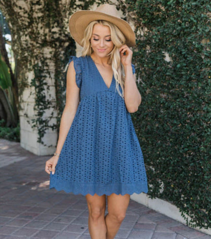 Summer Lace Jacquard Beach Dress with Pockets | Sleeveless Cutout V-Neck Sun Dress | Women’s Boho White Lace Summer Gown | Elegant Vacation & Party Lace Dress