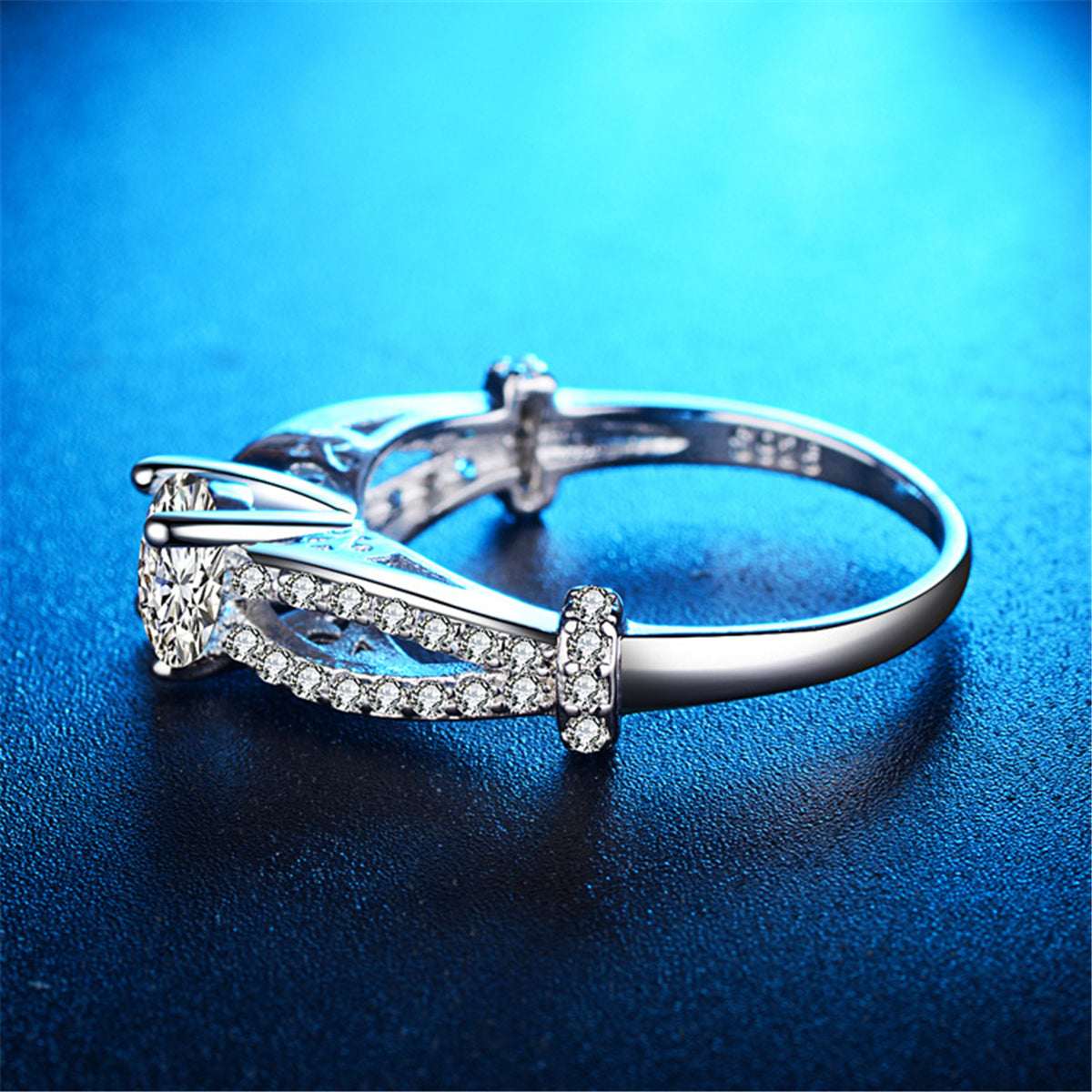 Crystal & Silvertone Filigree Ring