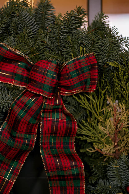 Fisher Farms Mixed Noble Fir Wreath 12"