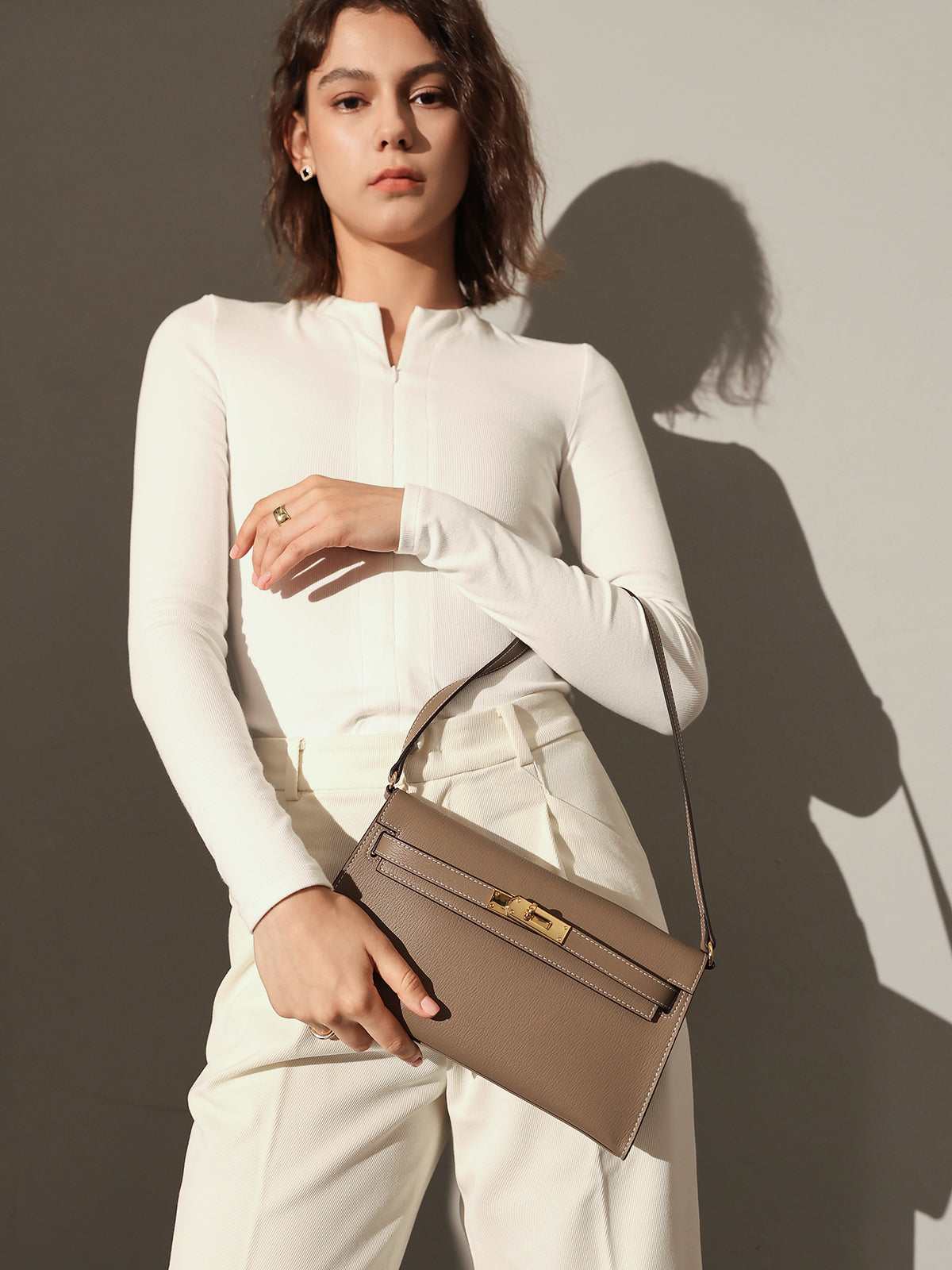 Compact Ellen Shoulder Bag