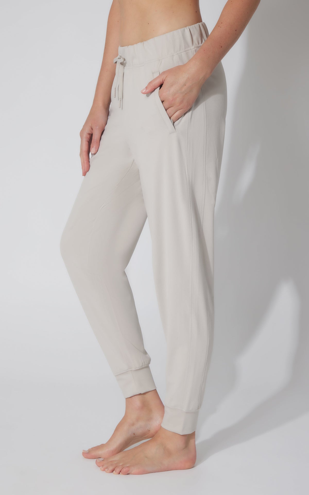 90 Degree by Reflex Lux Avenue Side Pocket Jogger
