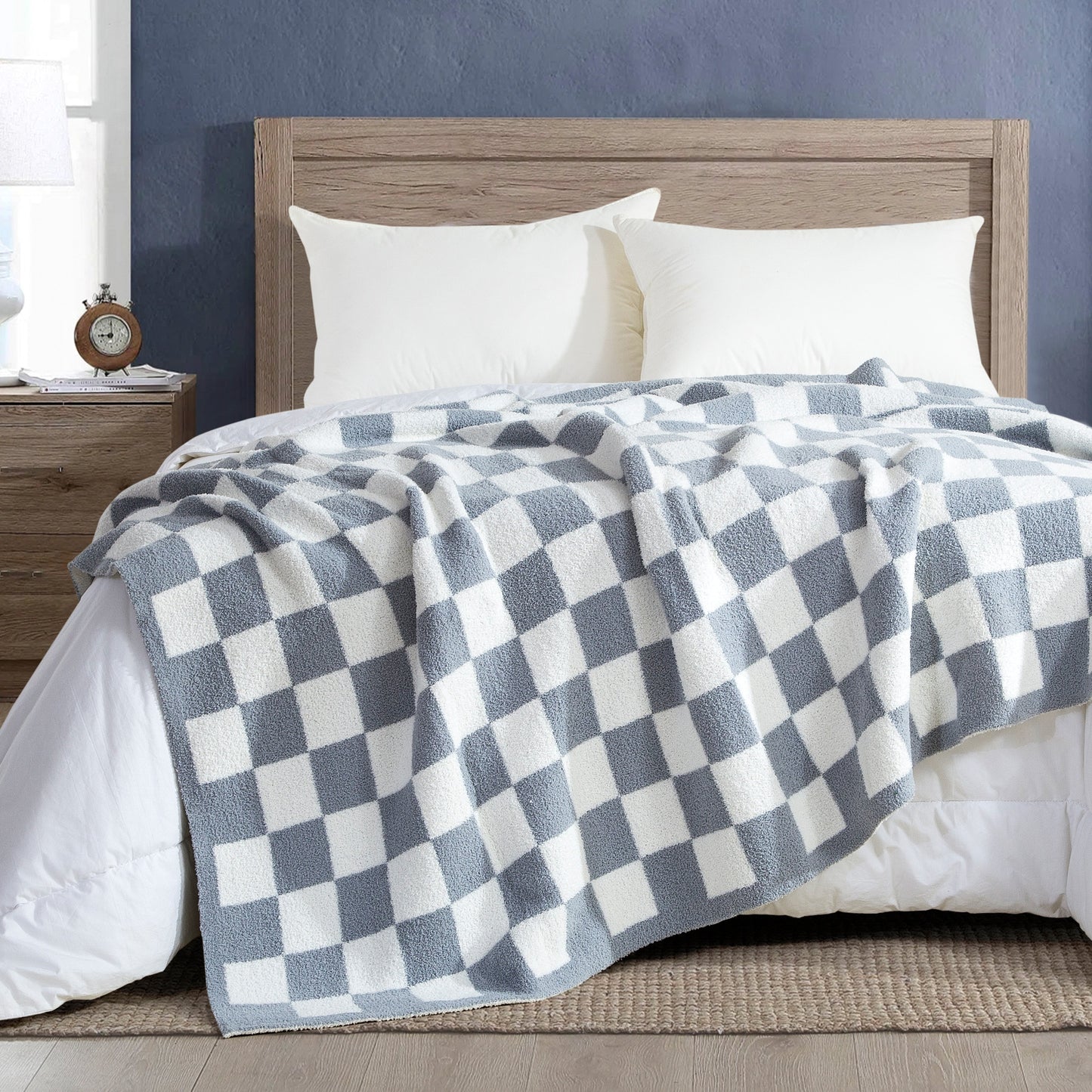 Elegant Comfort 50" x 70"  Ultra Soft Checkered Knitted Throw Blanket