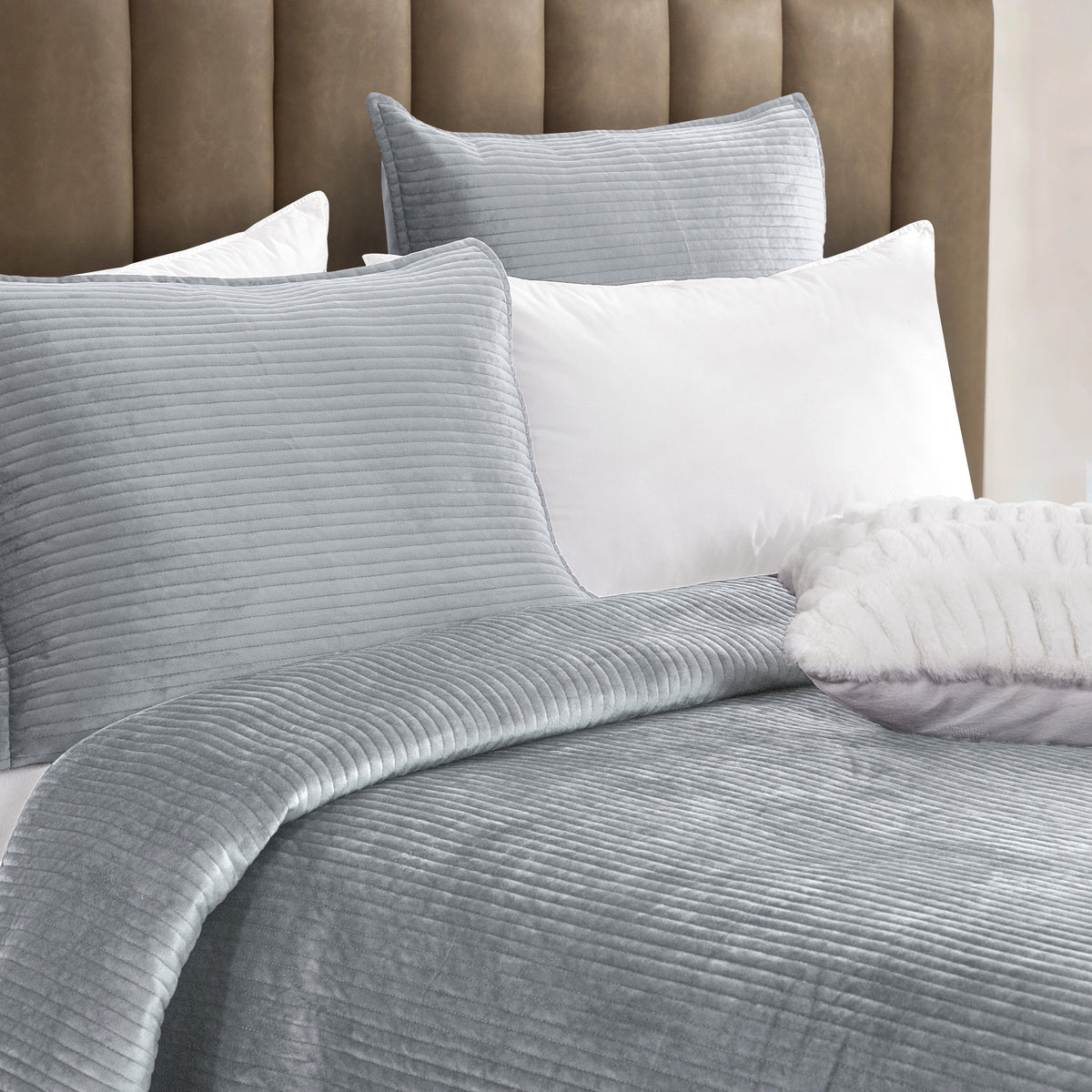 Elegant Comfort 3-Piece Velvet Corduroy Stripe Quilted Bedspread Coverlet Set