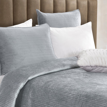 Elegant Comfort 3-Piece Velvet Corduroy Stripe Quilted Bedspread Coverlet Set