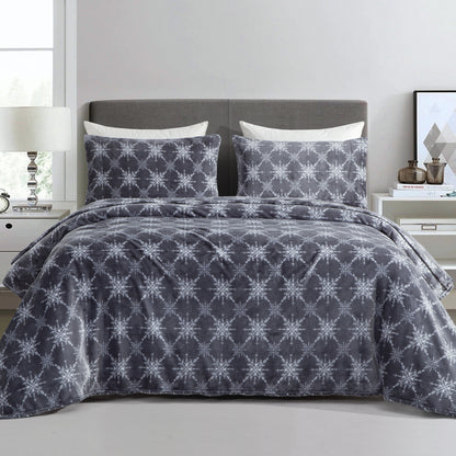 Elegant Comfort 4-Piece Holiday Christmas Velvet Plush Flannel Sheet Set