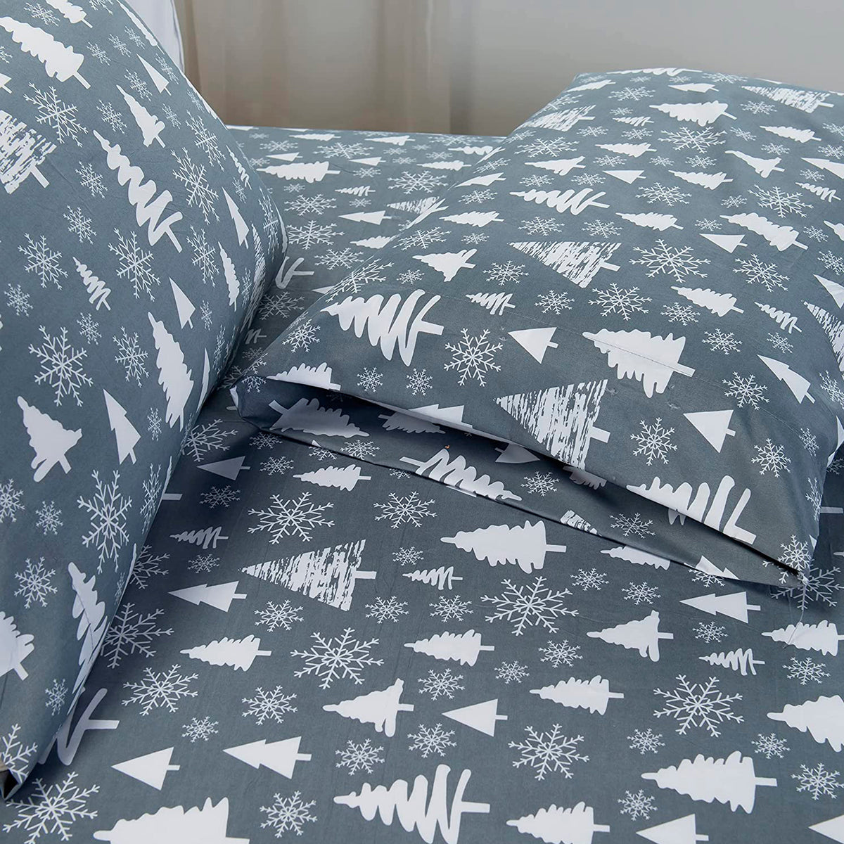 Elegant Comfort 6-Piece Christmas & Holiday Sheet Set - Soft as a Hotel Premium Quality