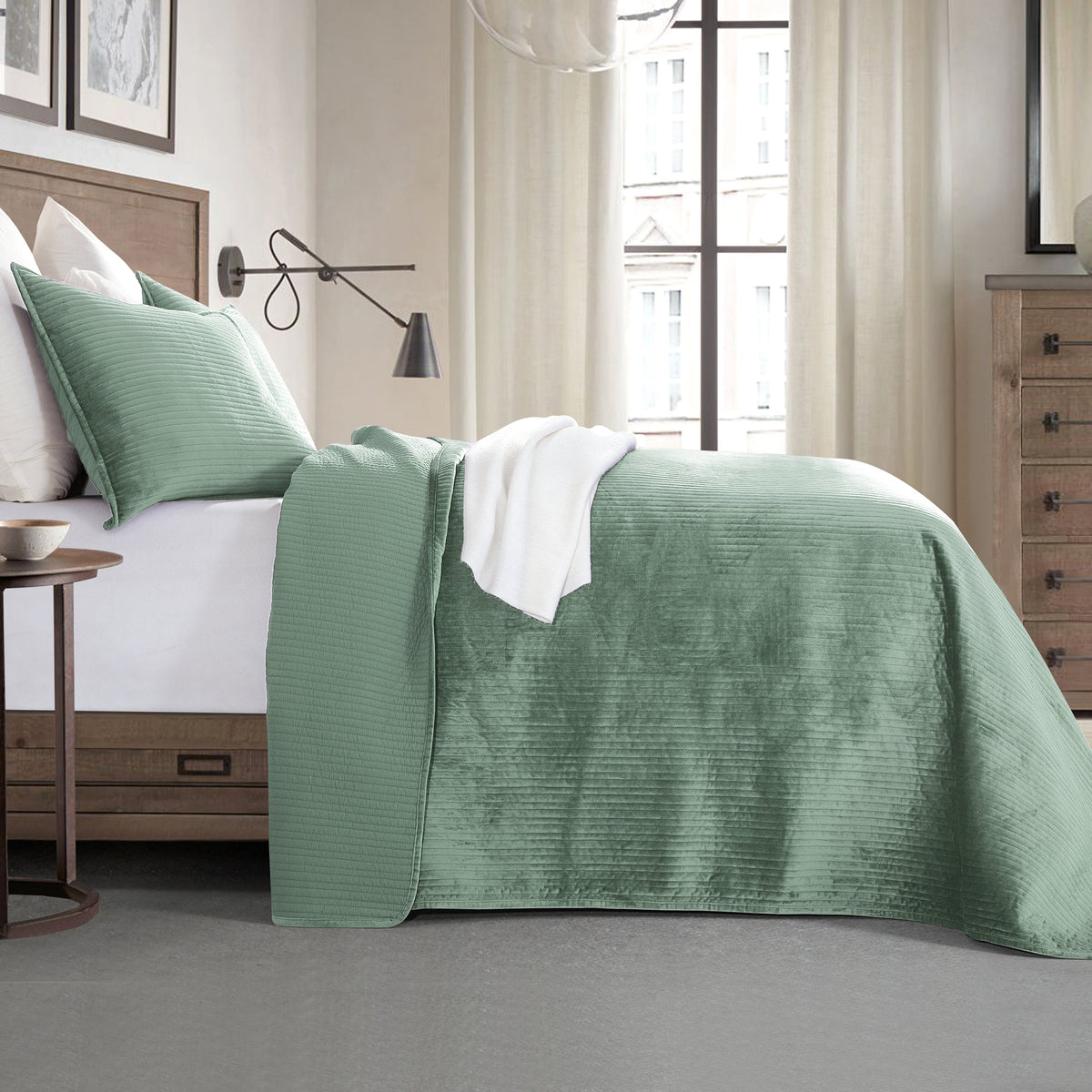 Elegant Comfort 3-Piece Velvet Corduroy Stripe Quilted Bedspread Coverlet Set