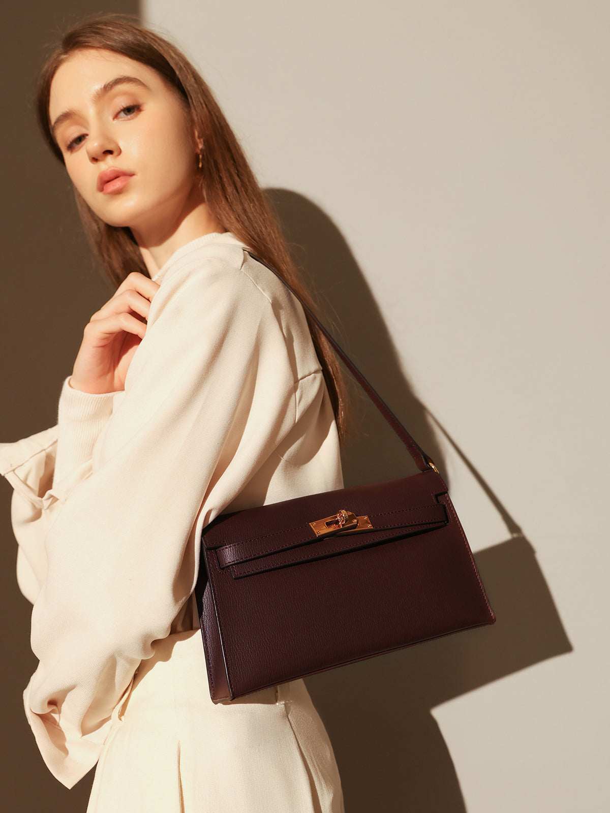 Compact Ellen Shoulder Bag