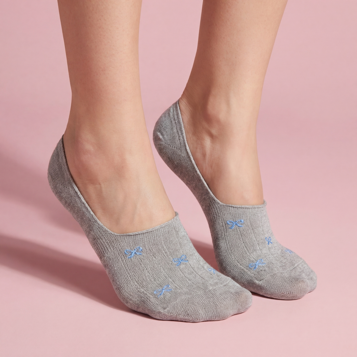 Anna-Kaci 5 Pairs Women's Bow Pattern Low Cut No Show Socks Breathable Mesh Knit Anti-Slip Design Multiple Color Options