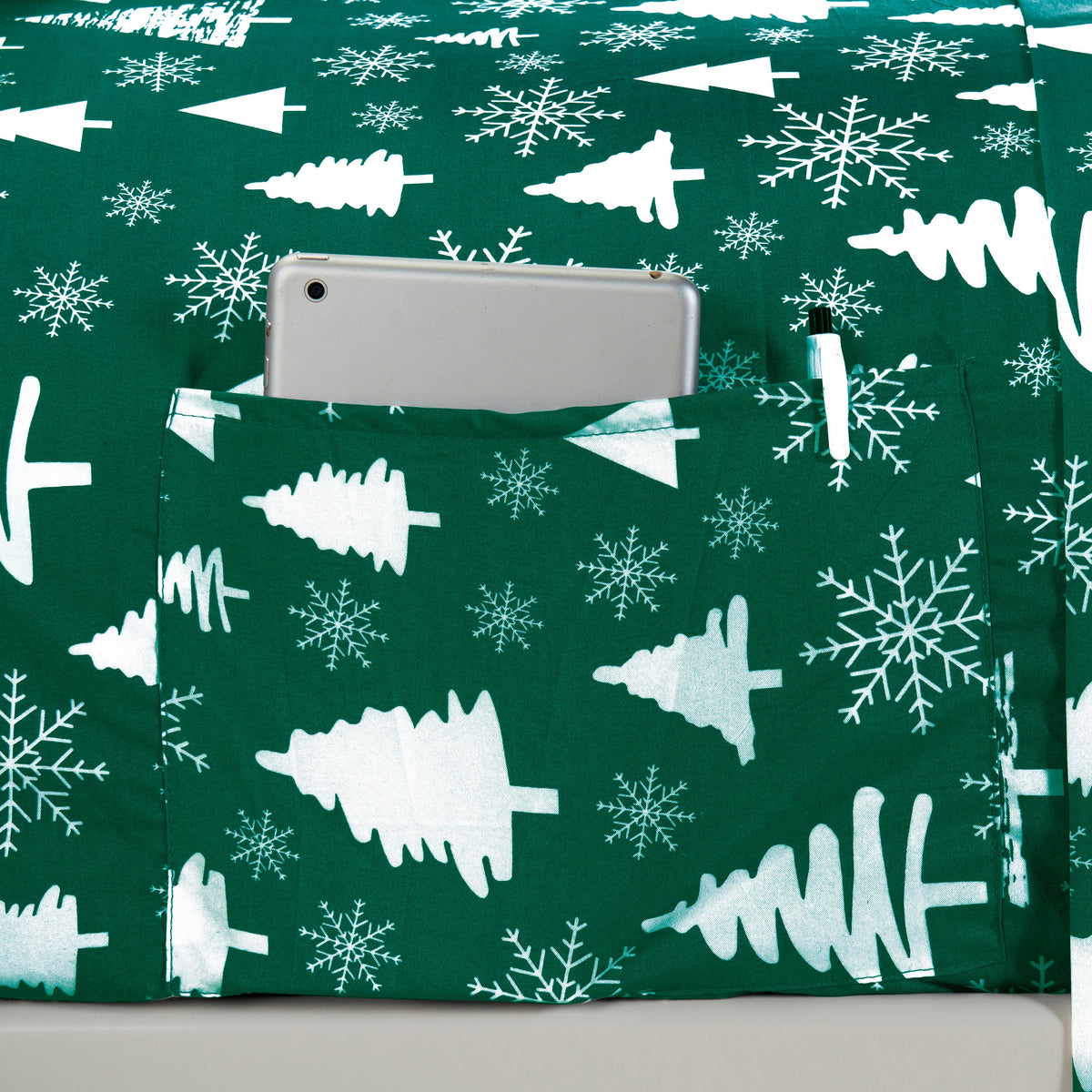 Elegant Comfort 6-Piece Christmas & Holiday Sheet Set - Soft as a Hotel Premium Quality