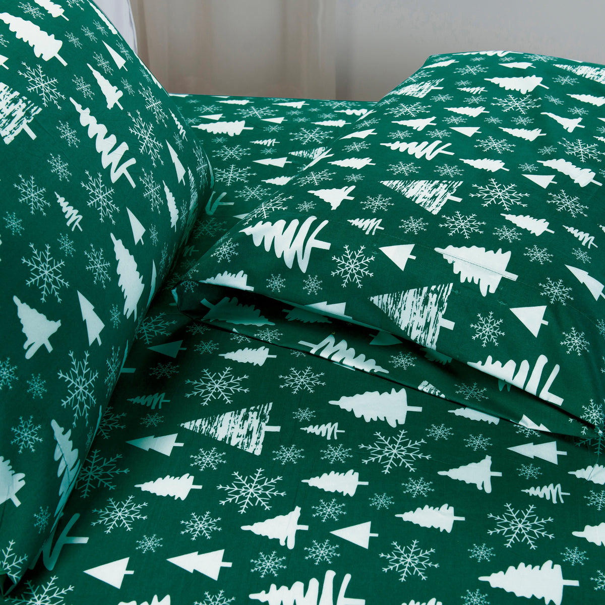 Elegant Comfort 6-Piece Christmas & Holiday Sheet Set - Soft as a Hotel Premium Quality