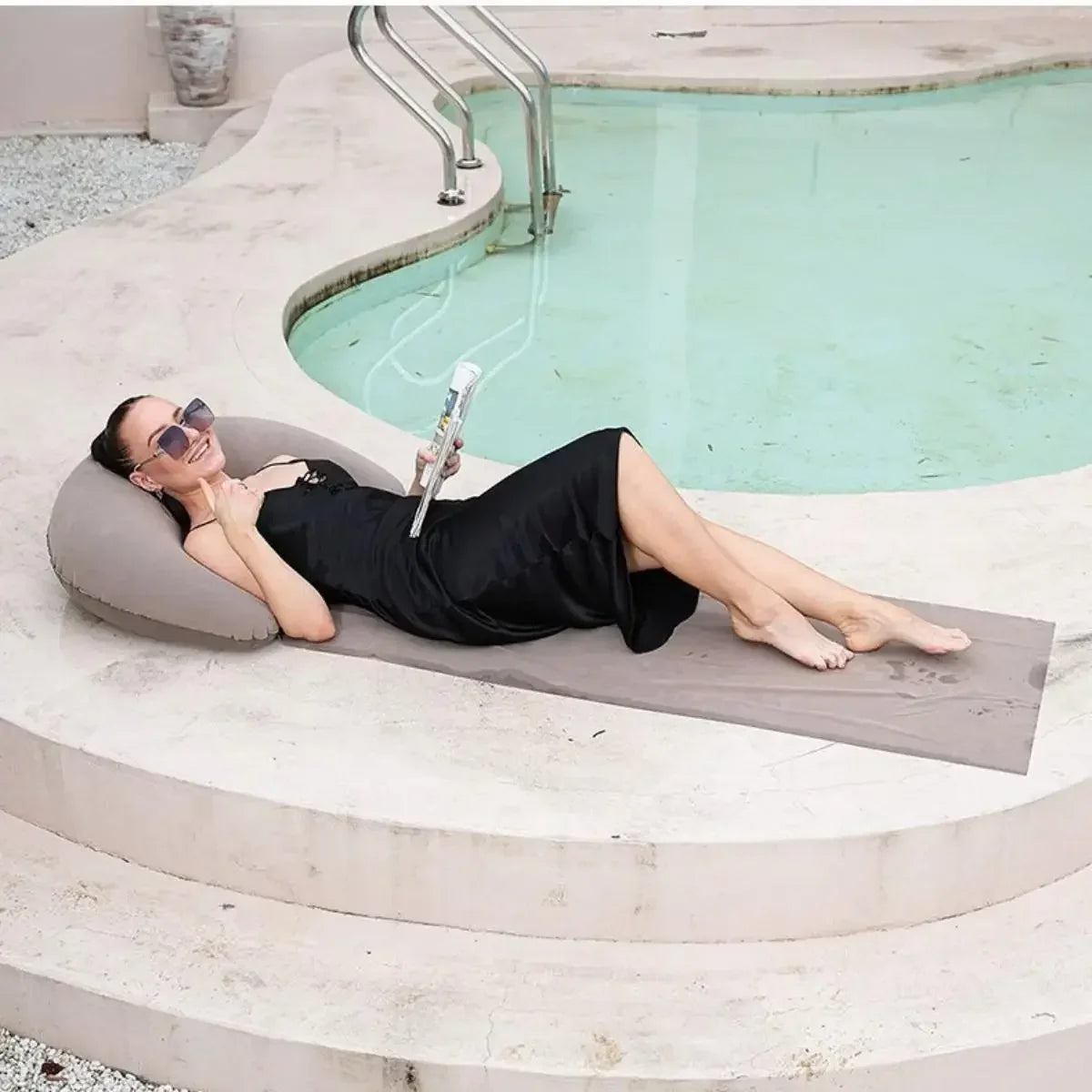 Beach Mat with Inflatable Head Pillow