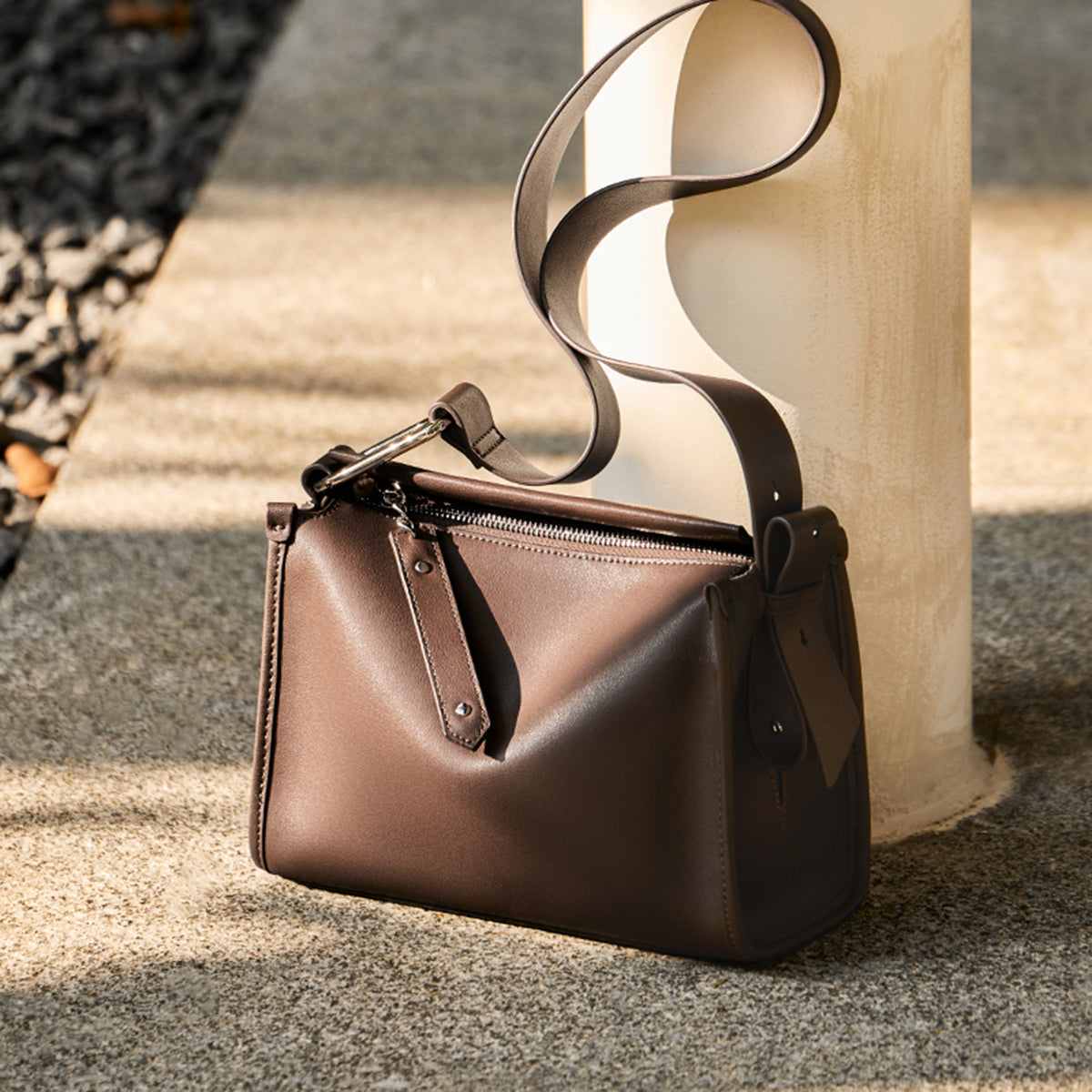 Classic Grace Leather Shoulder Bag