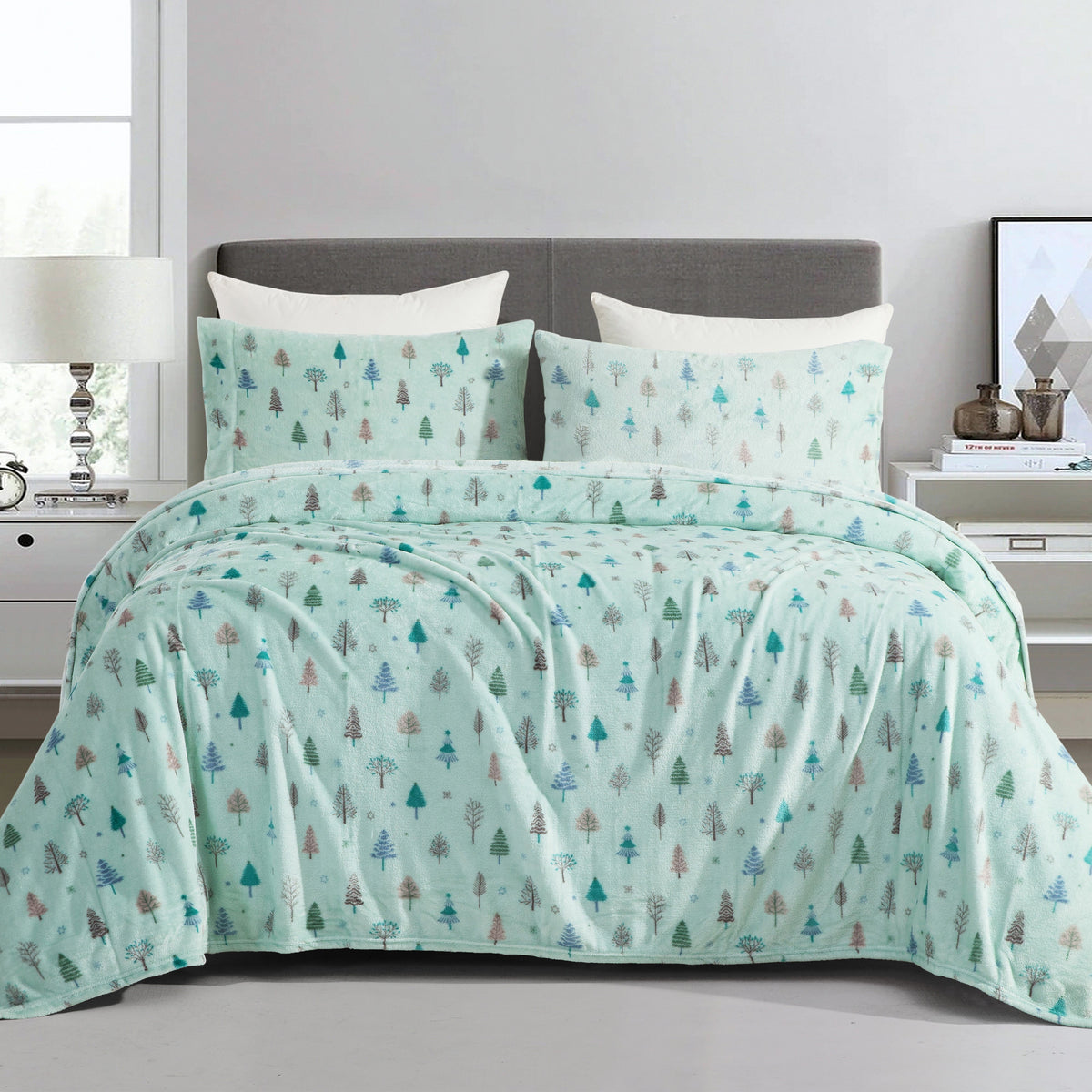 Elegant Comfort 4-Piece Holiday Christmas Velvet Plush Flannel Sheet Set