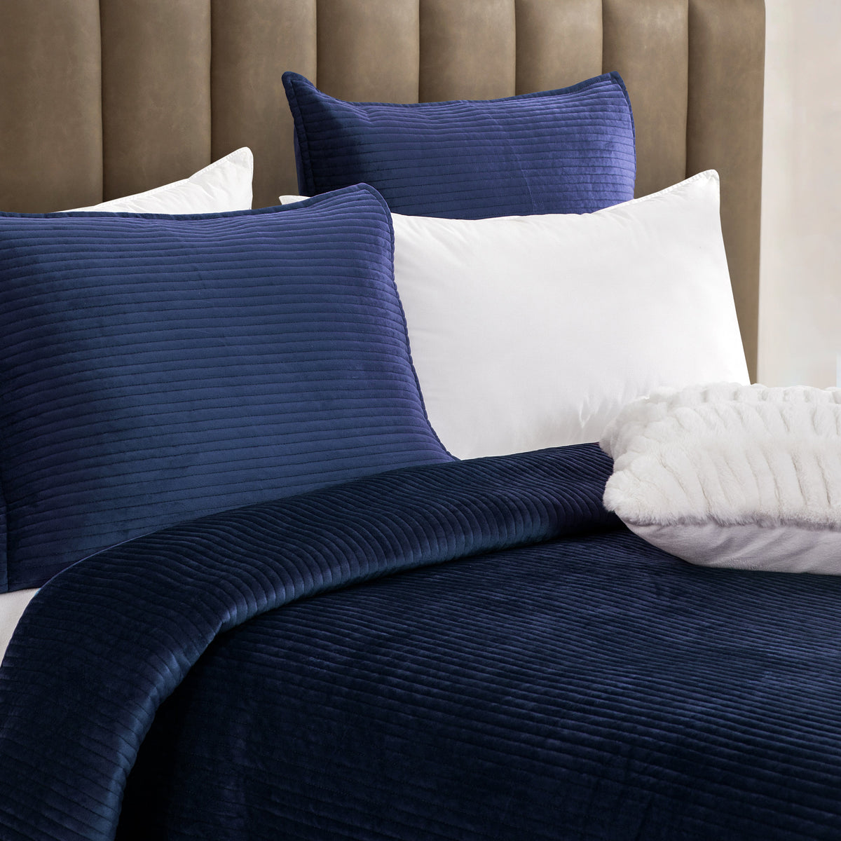 Elegant Comfort 3-Piece Velvet Corduroy Stripe Quilted Bedspread Coverlet Set