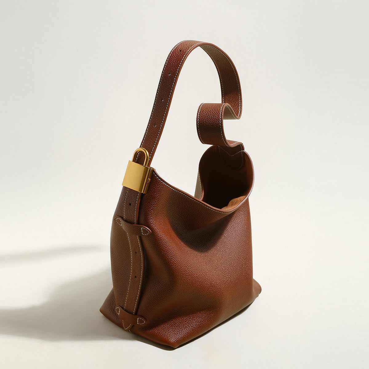 Essential Leather Bucket Bag