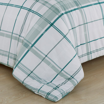 Elegant Comfort 8-Piece Lodge Plaid and Patch Reversible Comforter Set - Includes 4-Piece Sheet Set with Double Sided Storage Pockets