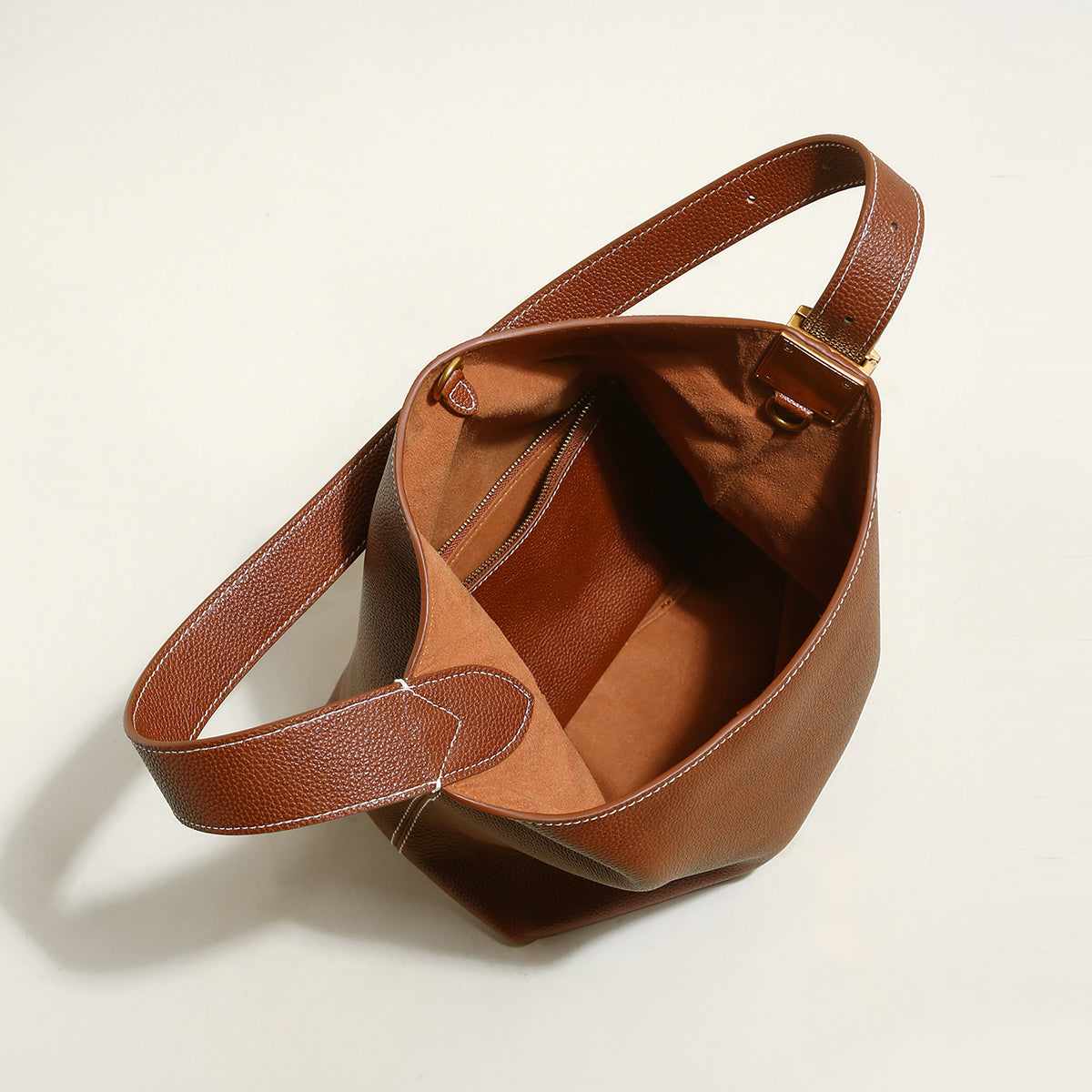 Essential Leather Bucket Bag