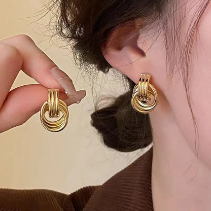 Bold Interlocking Chain Drop Earrings