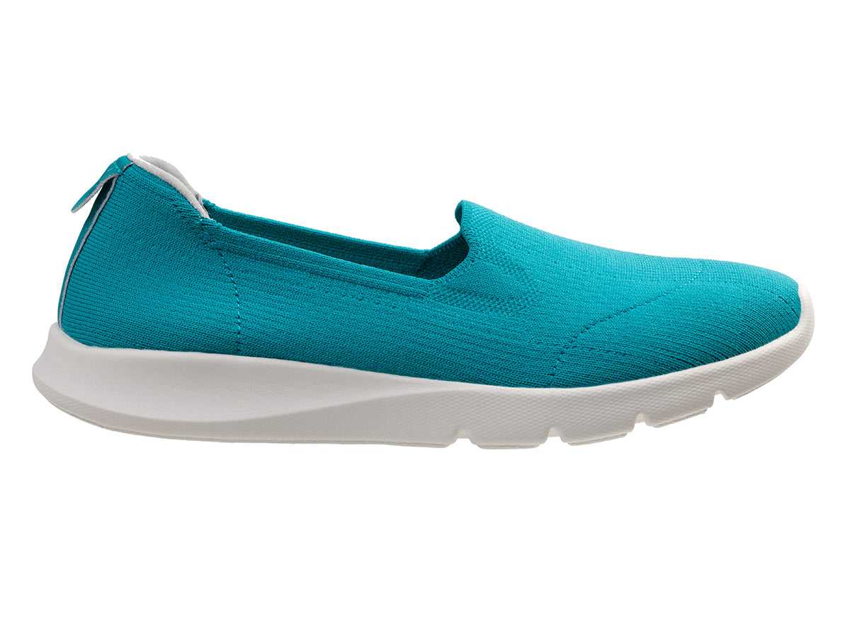 Comfort Stretch Ease Sneakers - Medium