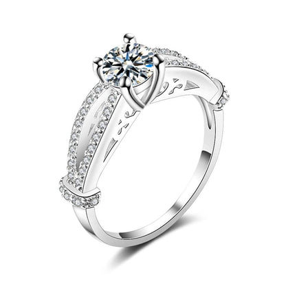 Crystal & Silvertone Filigree Ring
