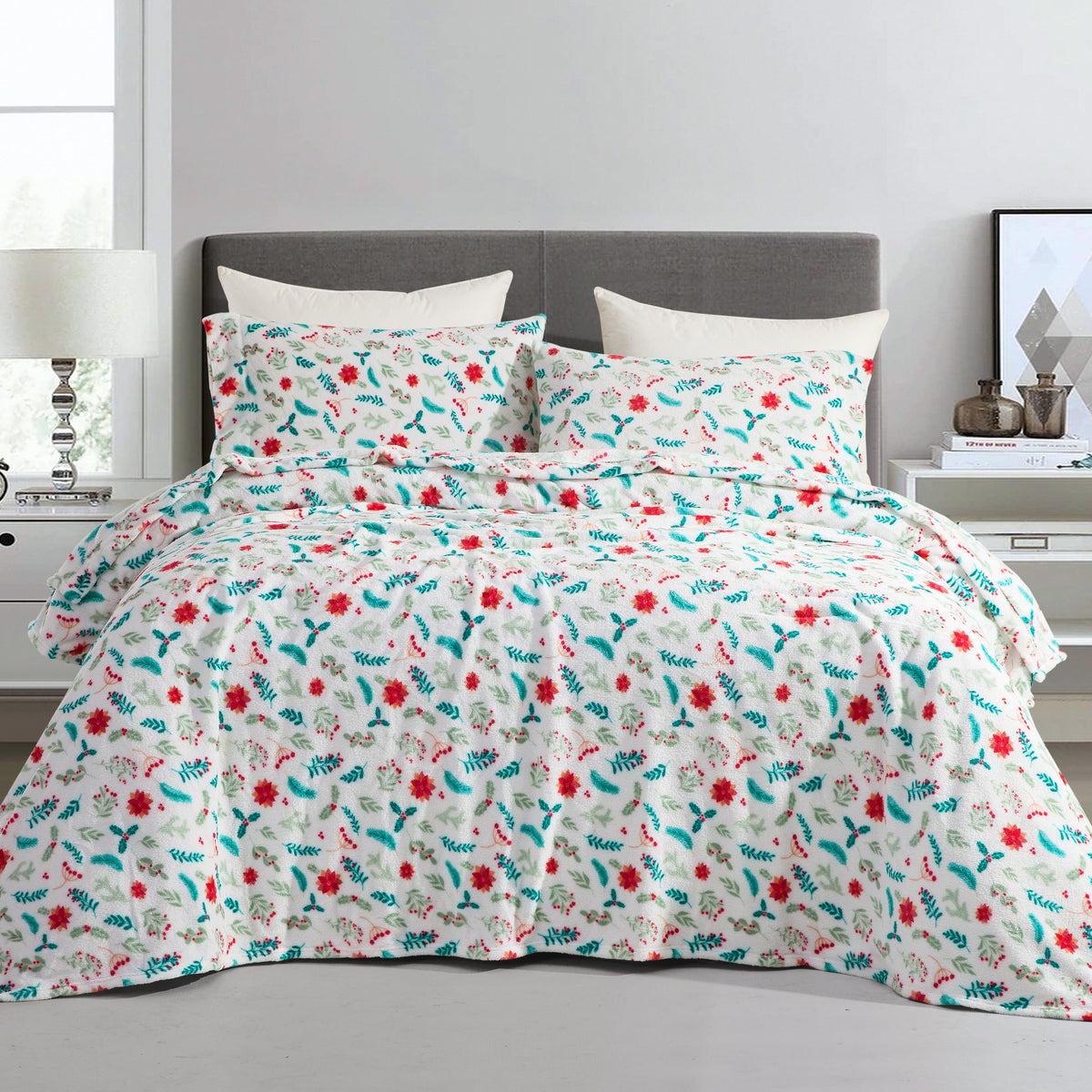 Elegant Comfort 4-Piece Holiday Christmas Velvet Plush Flannel Sheet Set