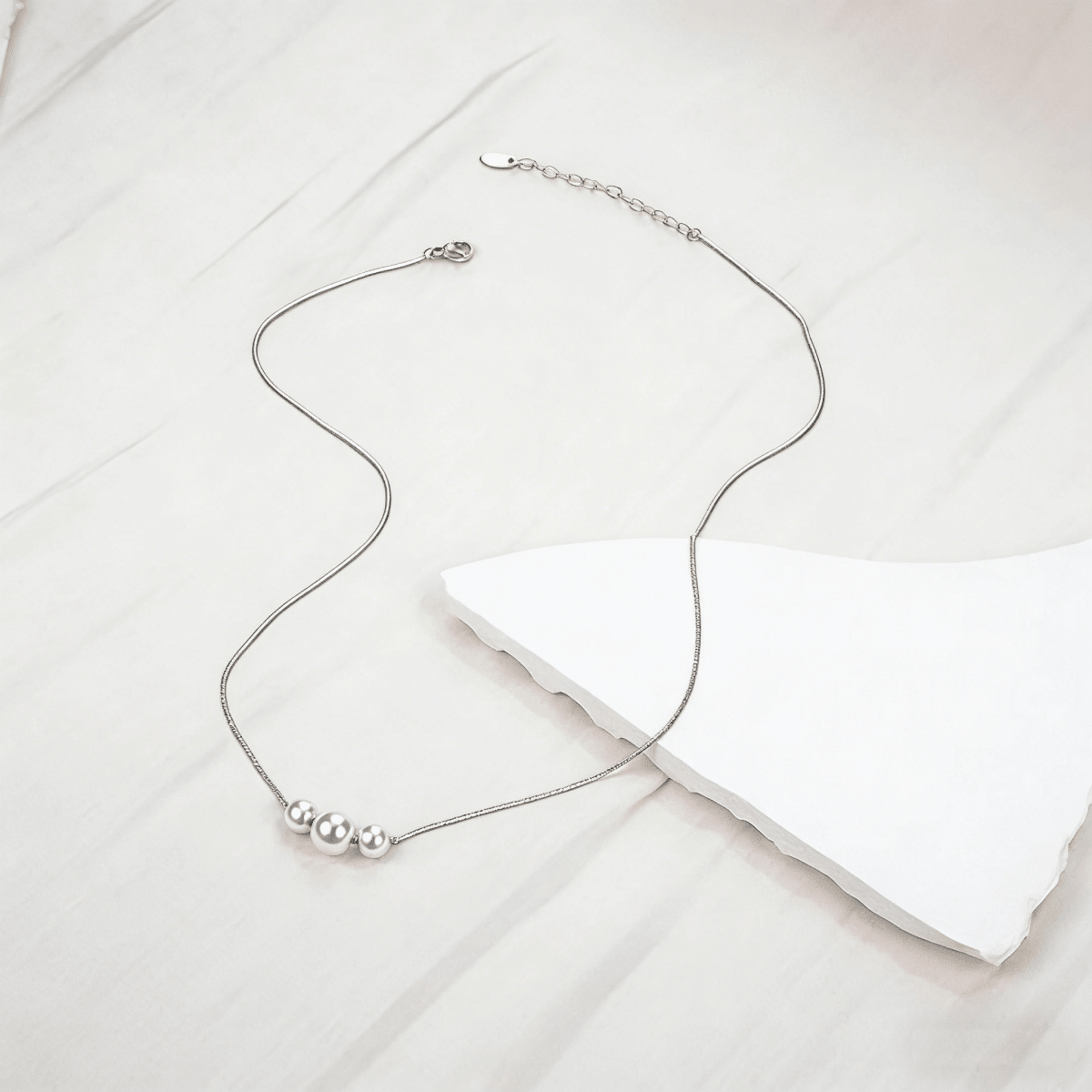 Dainty 3 Pearl Snake Chain Necklace for Women