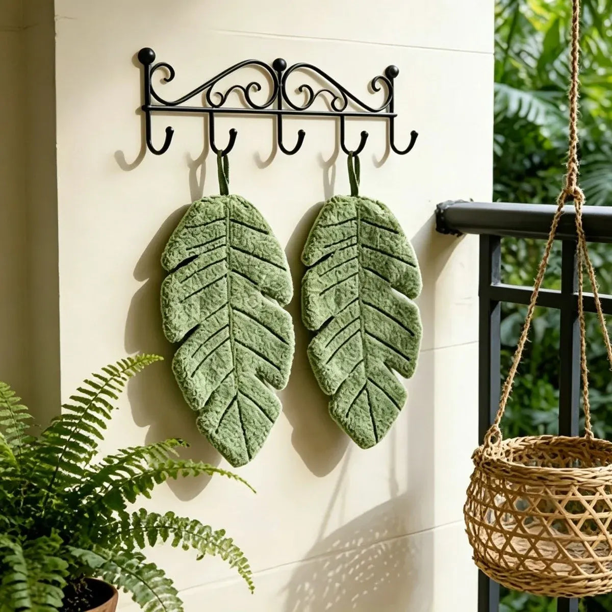 Decorative Leaf Hand Towel