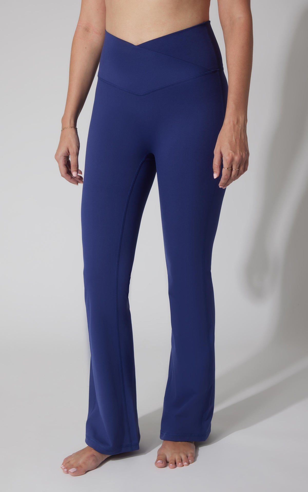 90 Degree by Reflex Lux Sophia 29.5" Crossover Flare Pant